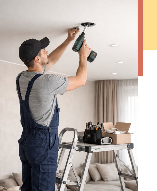 Установка и монтаж точечных светильников в натяжной потолок в Советской Гавани от 1870 руб. | ОТДЕЛОЧНИК-Свс